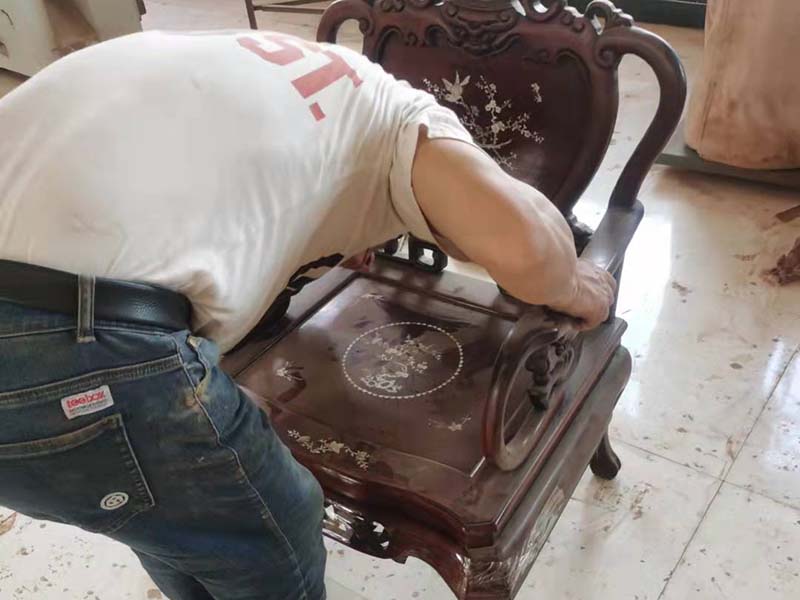 桥西老旧红木家具保养技巧